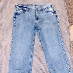 GAP 90’s loose mid-rise jeans